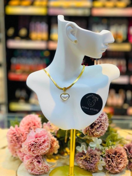 قلادة (Necklace) ستانلس لون ذهبي