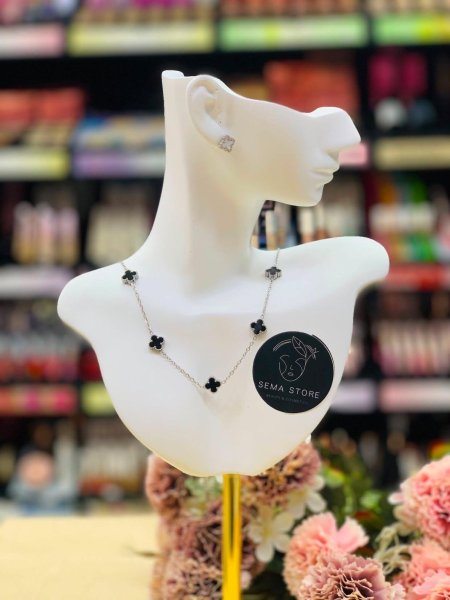 قلادة (Necklace) ستانلس لون فضي (Van Cleef)