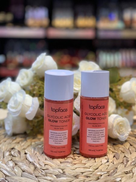 تونر Topface Glycolic Acid Glow بحمض الجليكوليك ومستخلص البطيخ